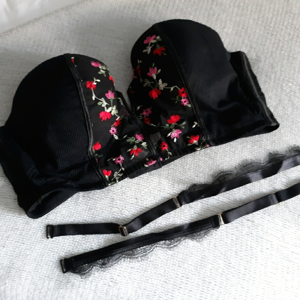 Longline strapless bra